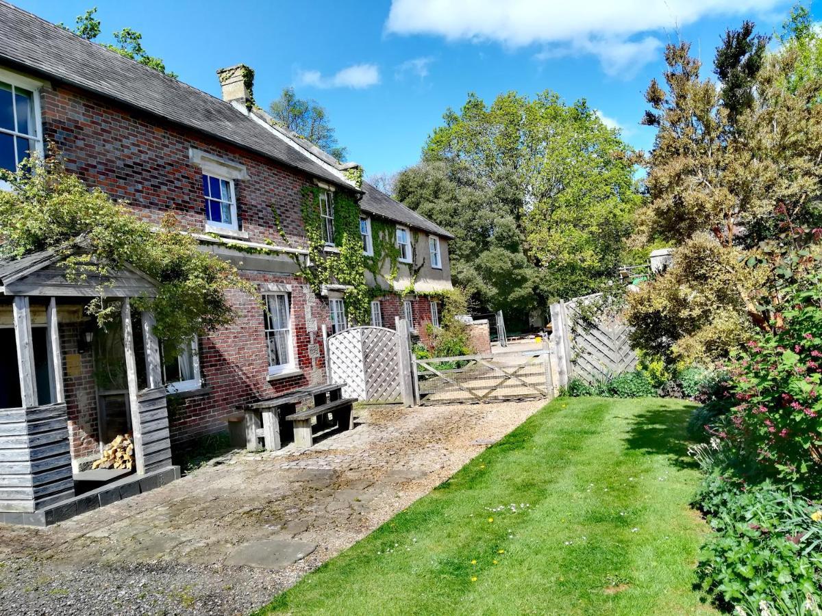 Castle Cottage, *