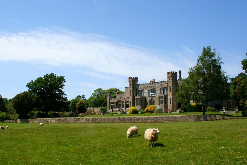 Castle Cottage, *