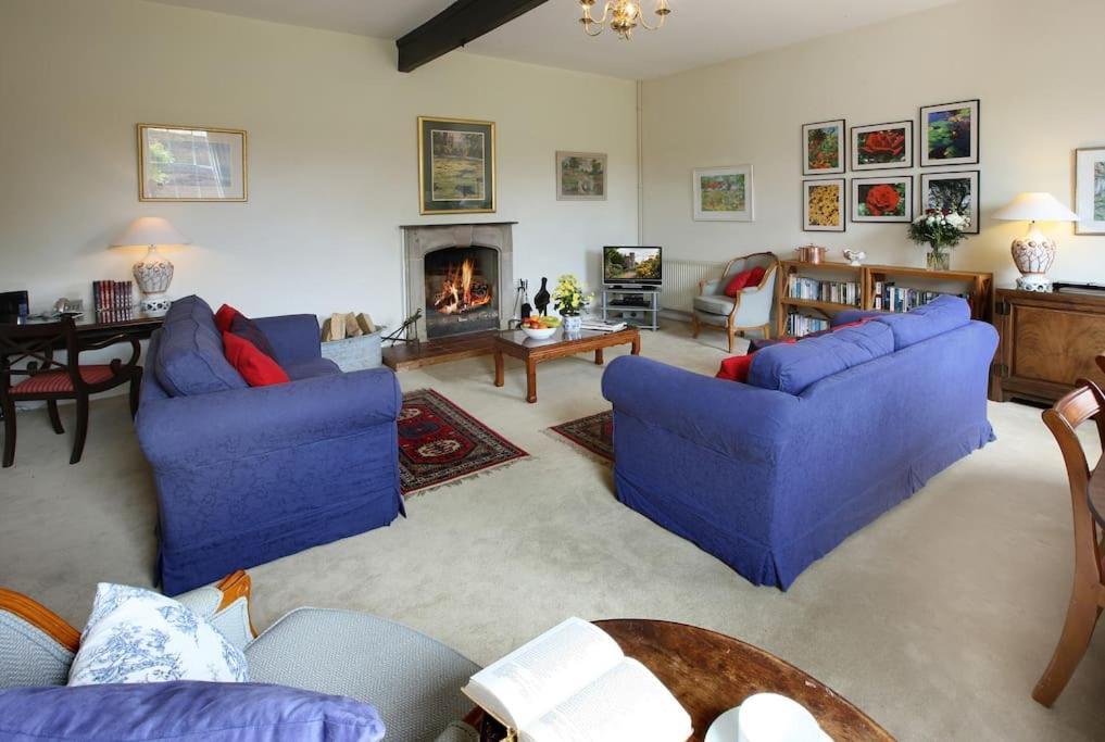Castle Cottage, *